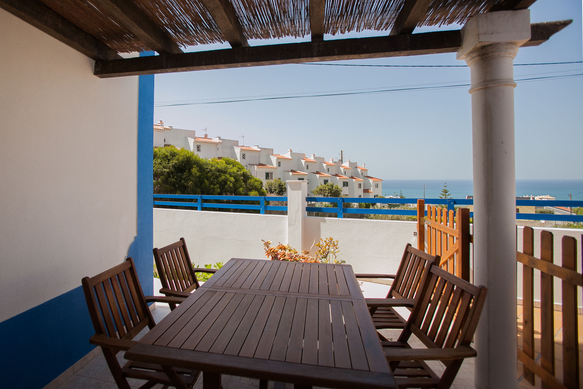 Ericeira Chill Hill Hostel & Private Rooms - Sea Food Exterior foto